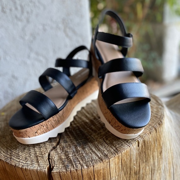 Madden Girl Saliina Black - Picture 2 of 6